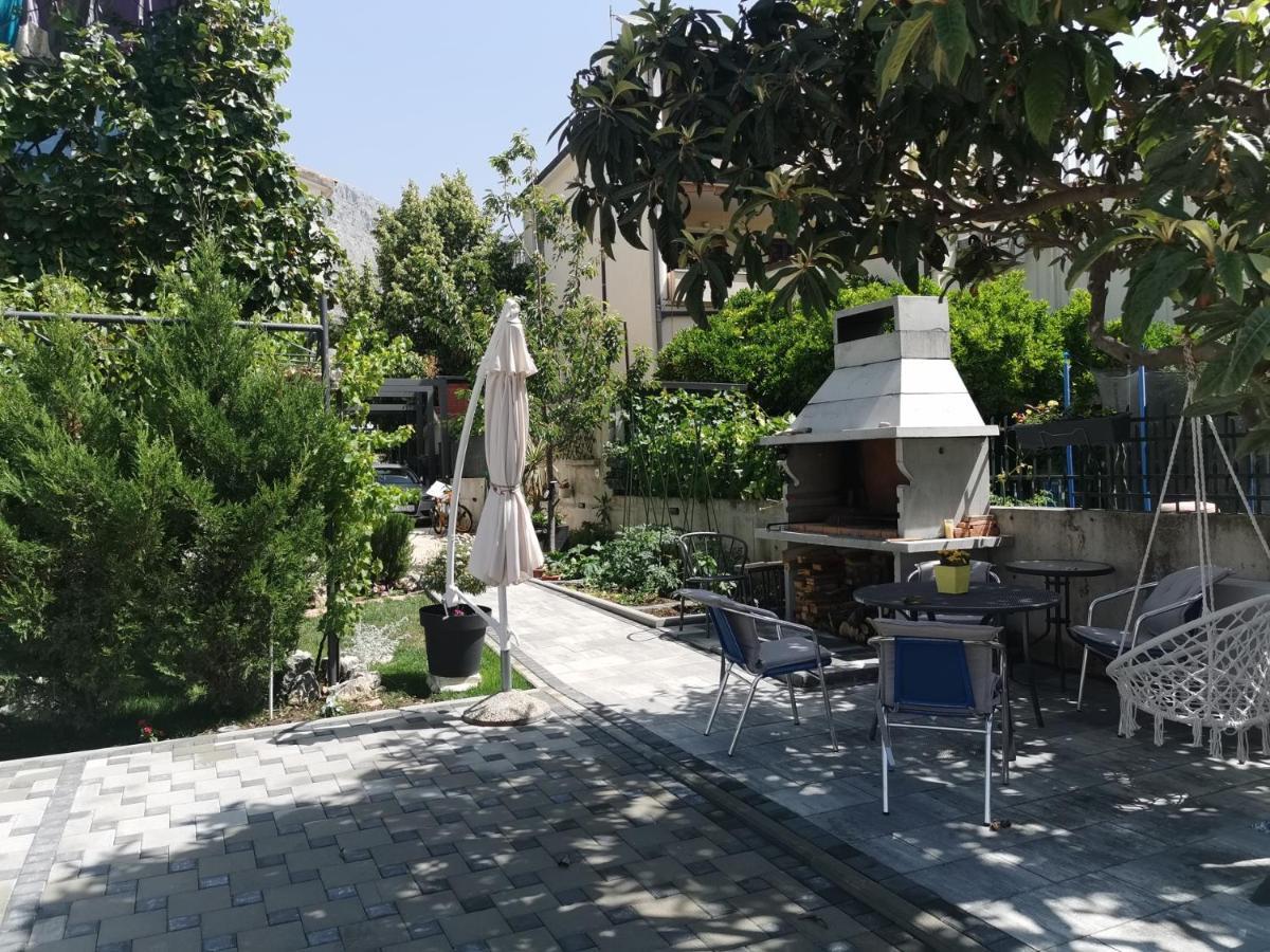 Apartment D & N Каштела Экстерьер фото