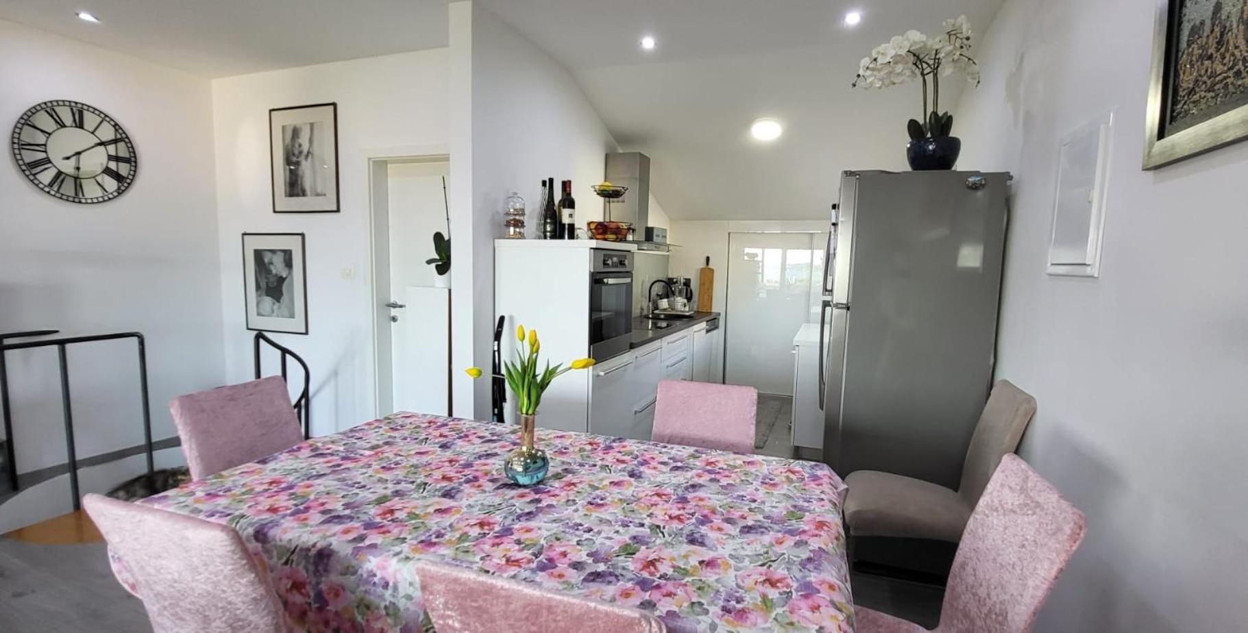 Apartment D & N Каштела Экстерьер фото