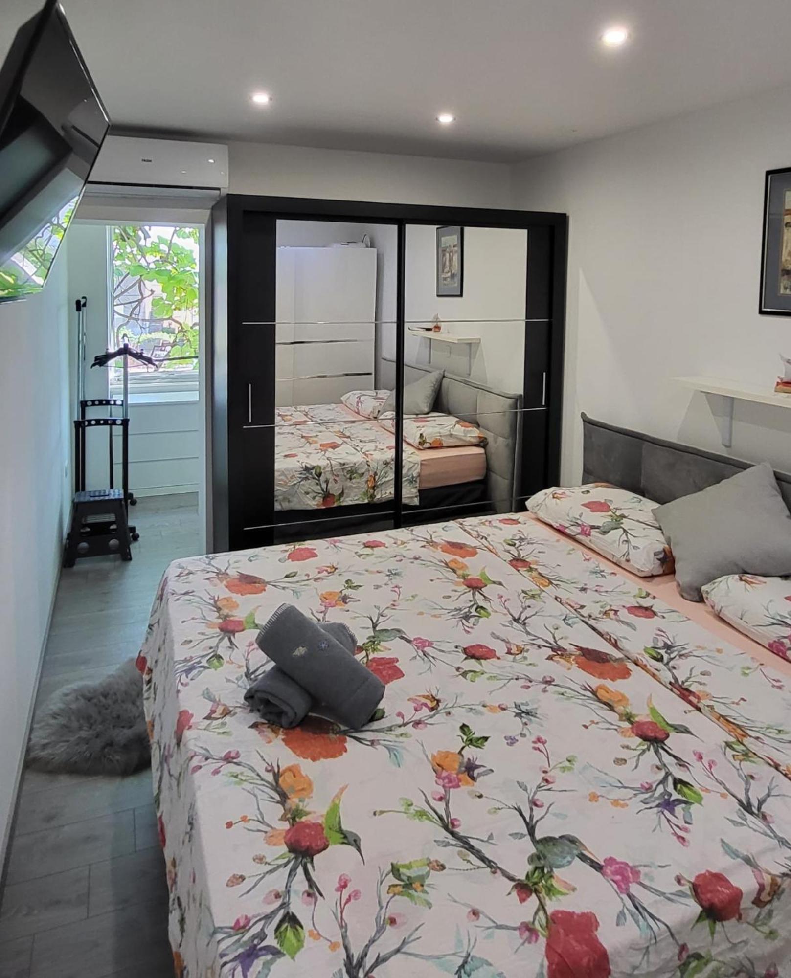 Apartment D & N Каштела Экстерьер фото