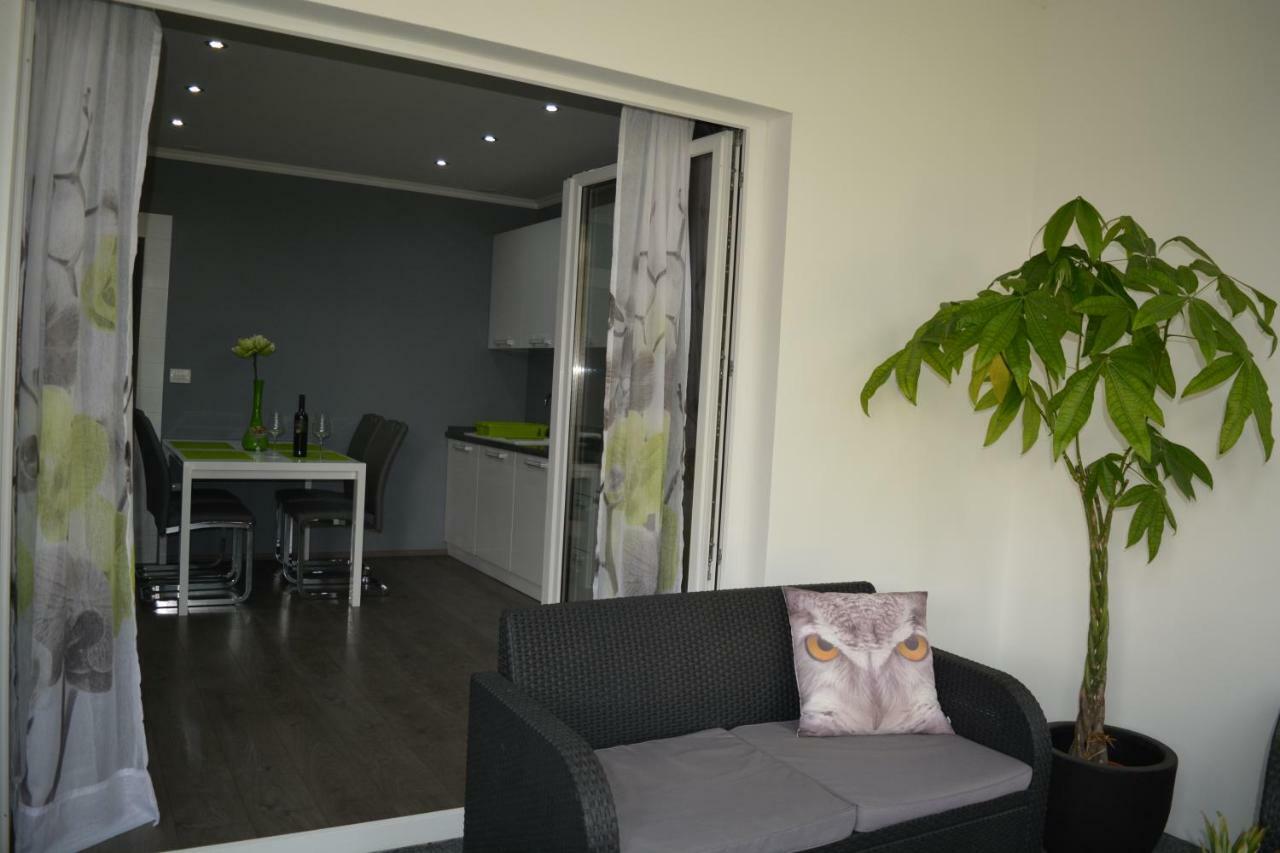 Apartment D & N Каштела Экстерьер фото